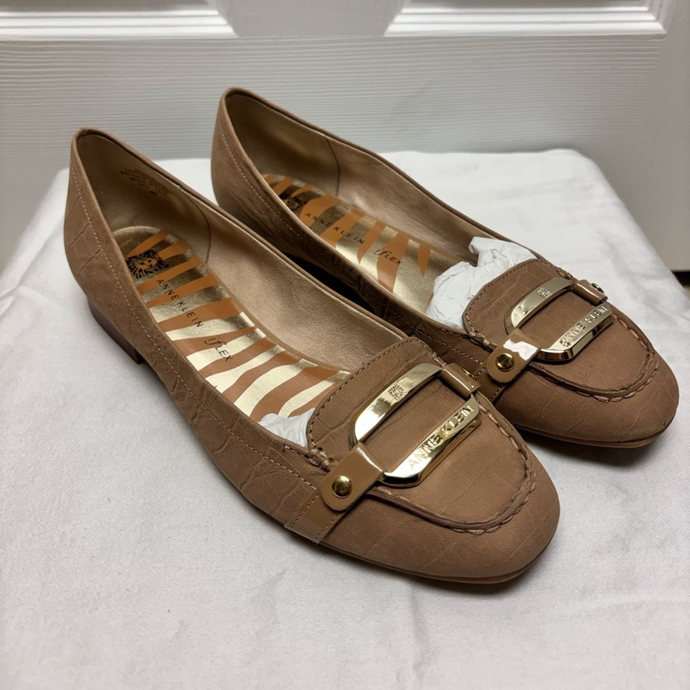 Anne Klein Flex Leather Loafers Flats – Tan/Beige – Size 8M